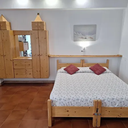 アパート Maria's - Free Parking Area, No Ztl チェファル